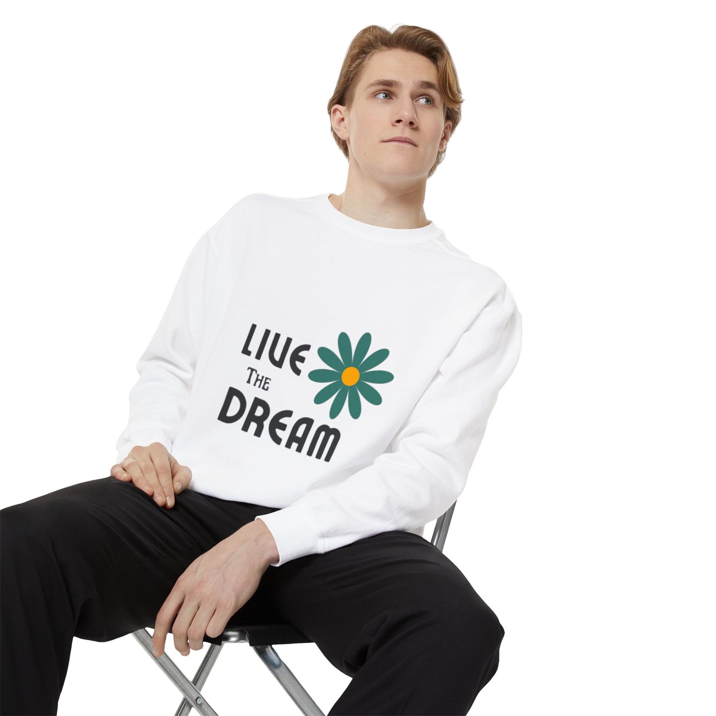 Retro Wash Unisex Sweatshirt: Garment-Dyed for Timeless Comfort and Style