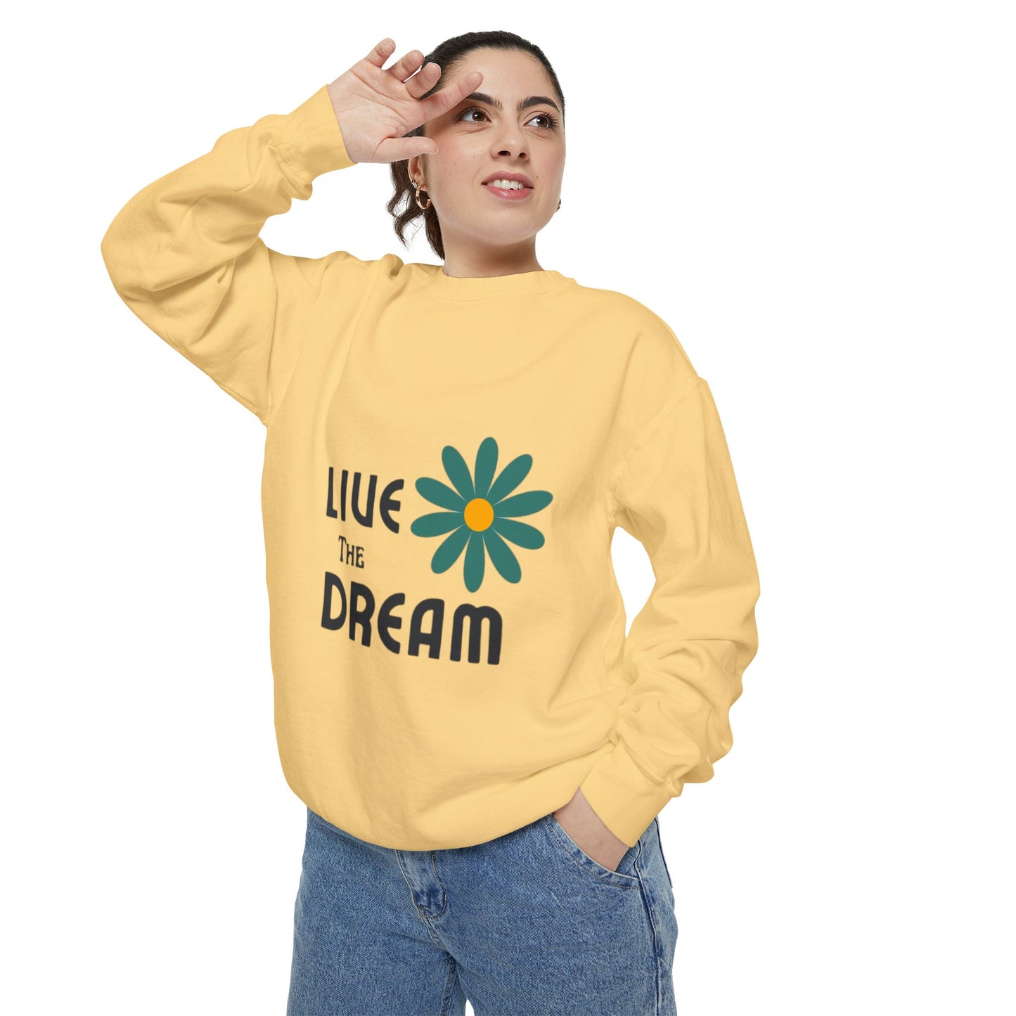 Retro Wash Unisex Sweatshirt: Garment-Dyed for Timeless Comfort and Style